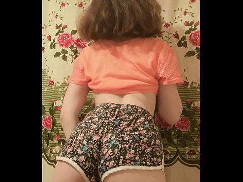 ❤️ دختر جوان سکسی که شورتش را جلوی دوربین در می آورد پورنو در fa.porno-negrov.ru ﹏