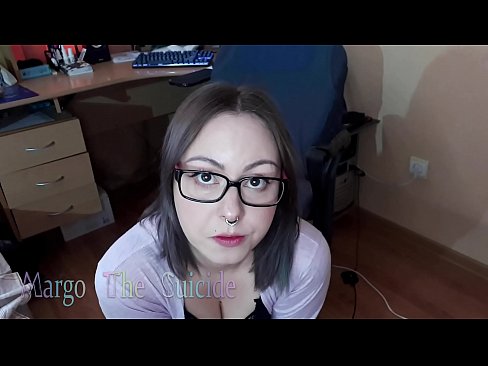 ❤️ دختر سکسی با عینک، دیلدو را عمیقاً در دوربین می مکد پورنو در fa.porno-negrov.ru ﹏